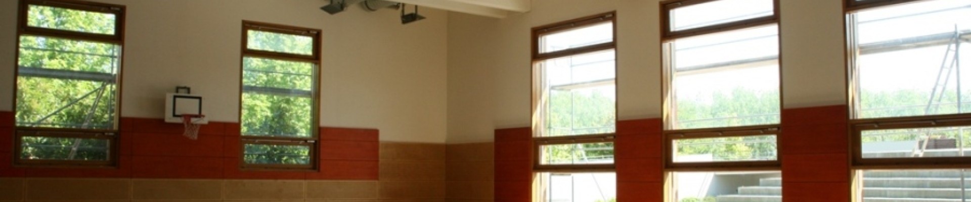 Neu Multifunktionshalle gross